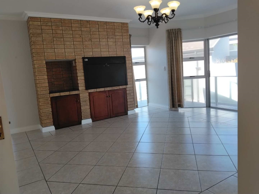 To Let 4 Bedroom Property for Rent in Reebok Western Cape